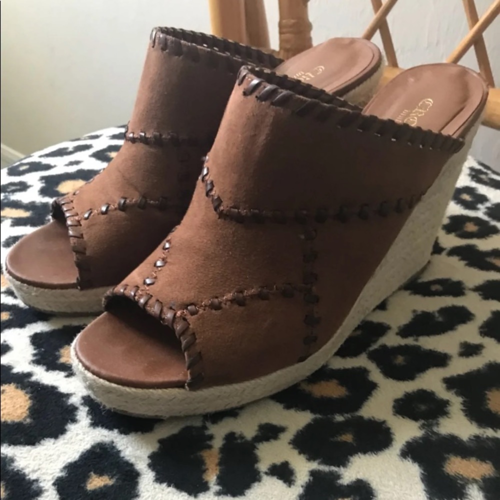 Wedges - Picture 2 of 4